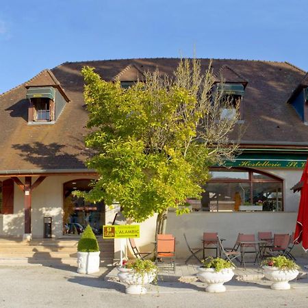 Hostellerie St Vincent นุย-แซ็ง-ฌอร์ฌ ภายนอก รูปภาพ